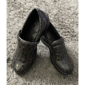 B.o.c. Womens Peggy Clogs Gray Patent Crocodile Round Toe Slip On Size 8